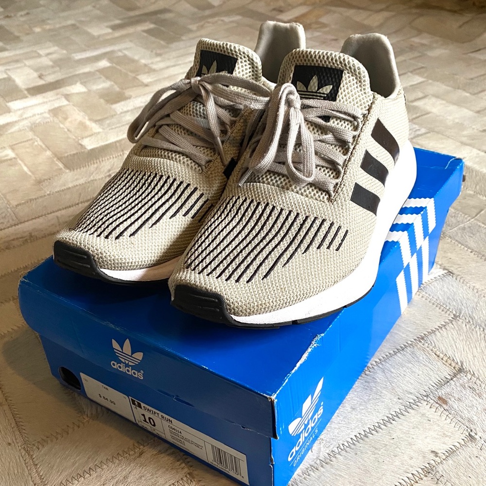 Men’s size 10 Adidas Swift Run